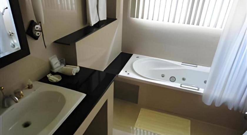 Kasem Garden Hotel Surin Ban Nong Tao Zewnętrze zdjęcie