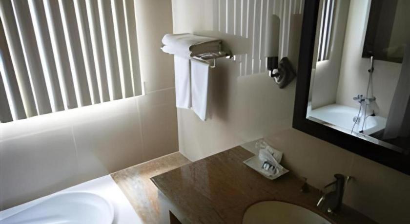 Kasem Garden Hotel Surin Ban Nong Tao Zewnętrze zdjęcie